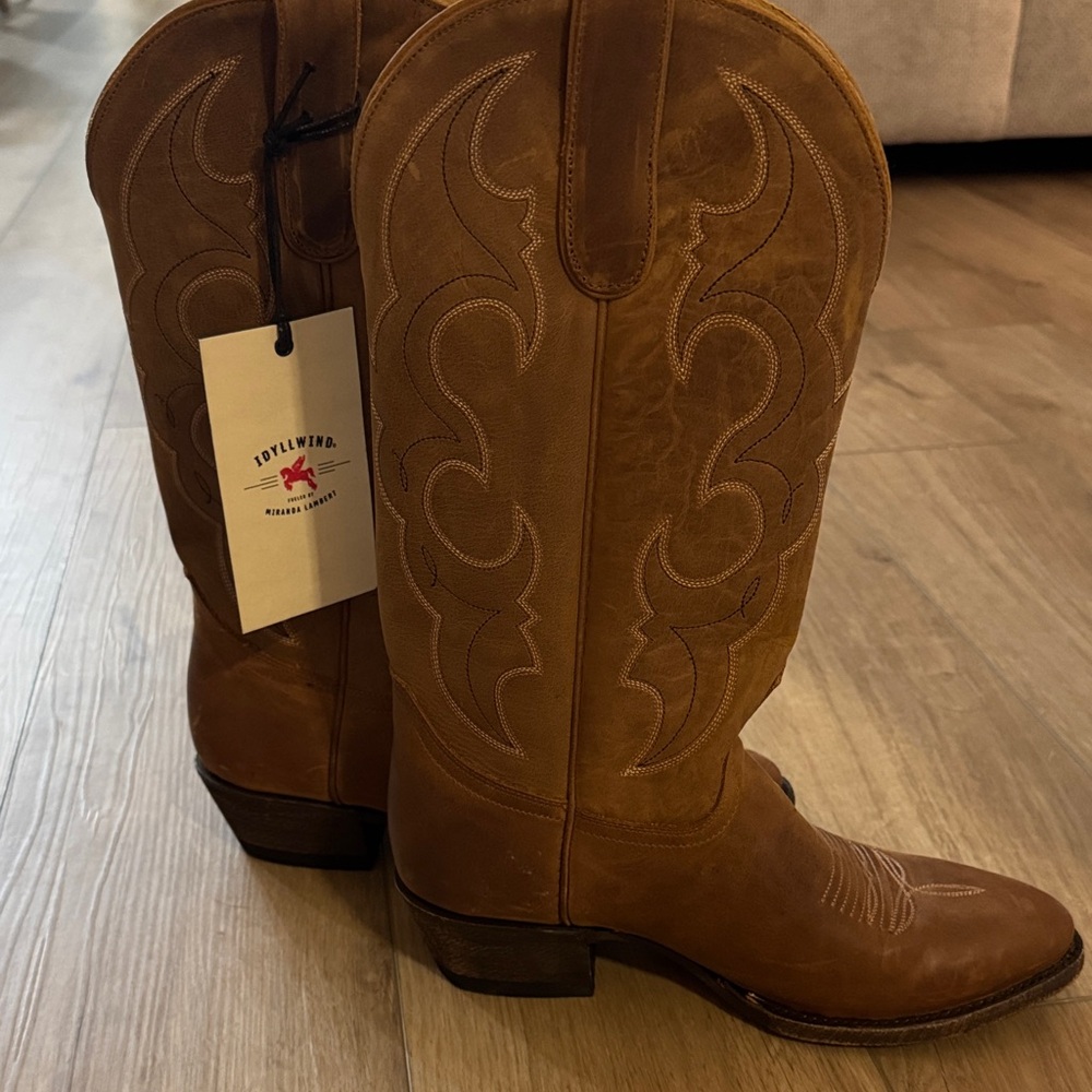 Idyllwind Tan Leather Women’s Cowboy Boots